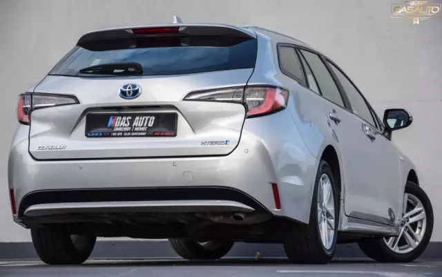 TOYOTA Corolla 1.8 Hybrid Business Edition
