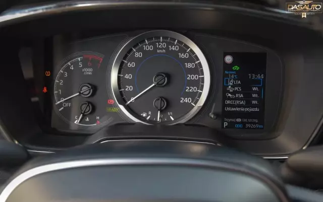 TOYOTA Corolla 1.8 Hybrid Business Edition