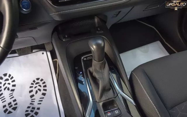 TOYOTA Corolla 1.8 Hybrid Business Edition