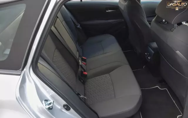 TOYOTA Corolla 1.8 Hybrid Business Edition