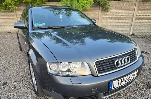 AUDI A4 