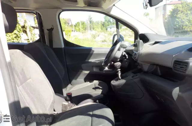 PEUGEOT Rifter Long 1.2 PureTech Active Pack S&S (7-os.)