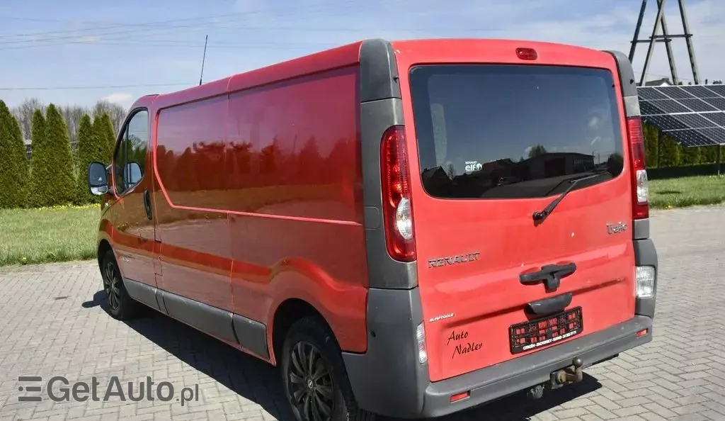 RENAULT Trafic 