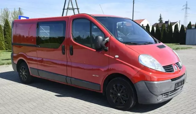 RENAULT Trafic 