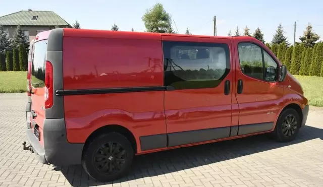 RENAULT Trafic 