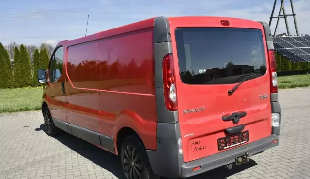 RENAULT Trafic 