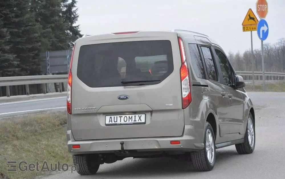 FORD Tourneo Connect 1.5 EcoBlue Start-Stop Titanium