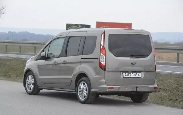 FORD Tourneo Connect 1.5 EcoBlue Start-Stop Titanium
