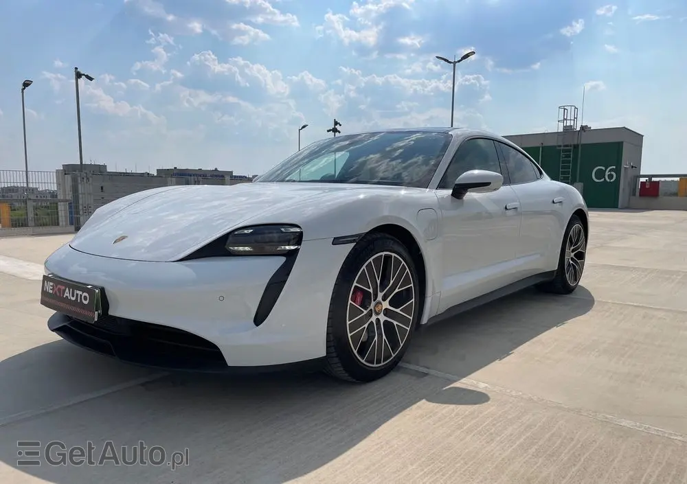 PORSCHE Taycan 4S Performance Plus