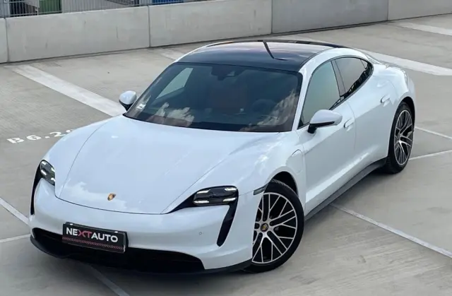 PORSCHE Taycan 4S Performance Plus