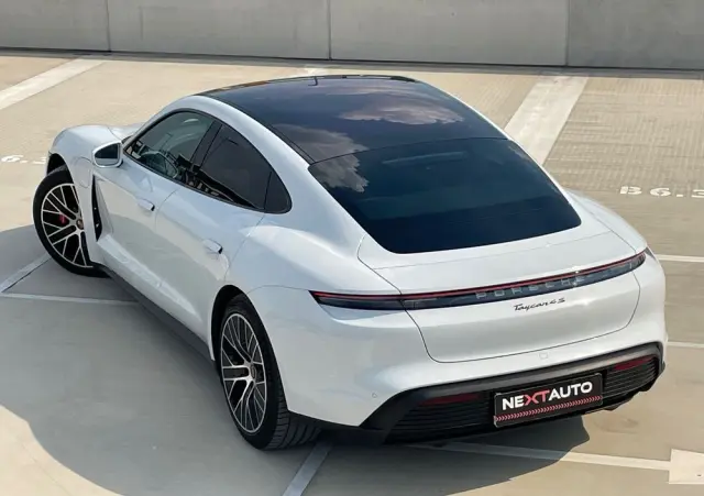 PORSCHE Taycan 4S Performance Plus