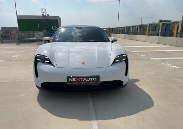 PORSCHE Taycan 4S Performance Plus