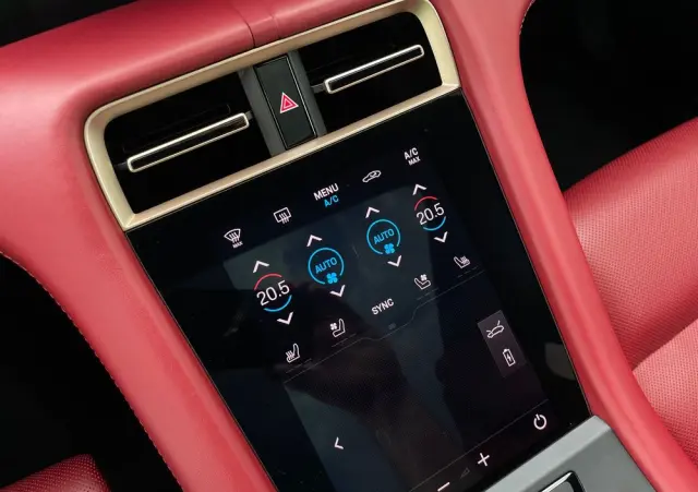 PORSCHE Taycan 4S Performance Plus