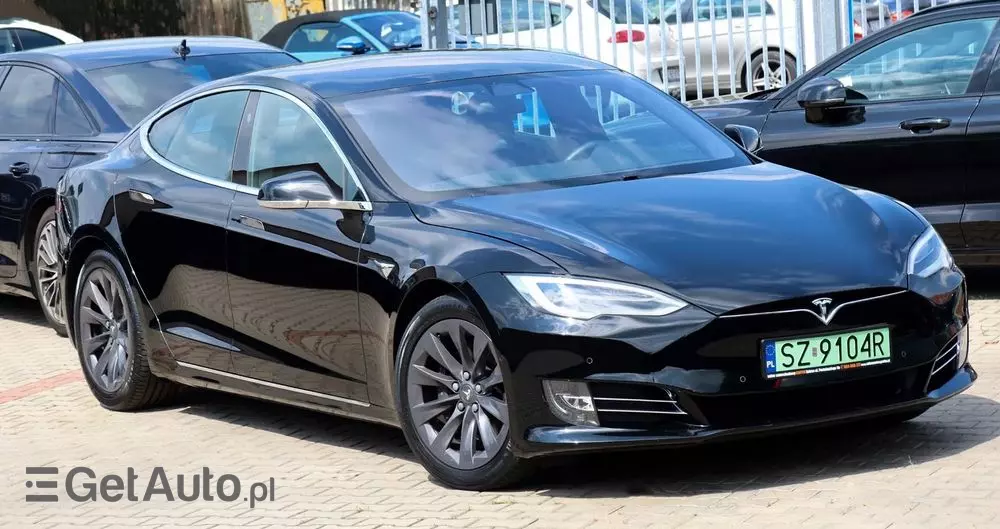 TESLA Model S Dual Motor Allradantrieb