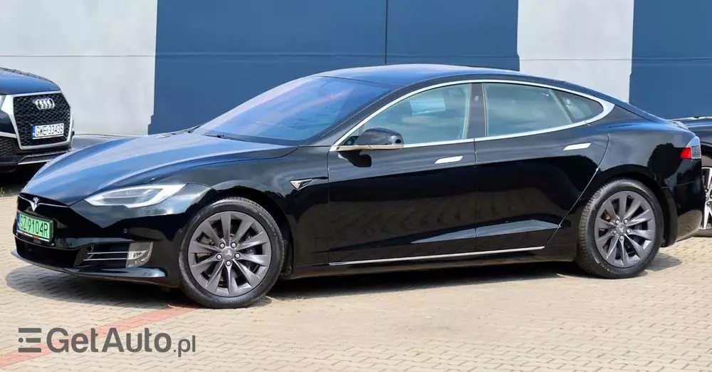 TESLA Model S Dual Motor Allradantrieb