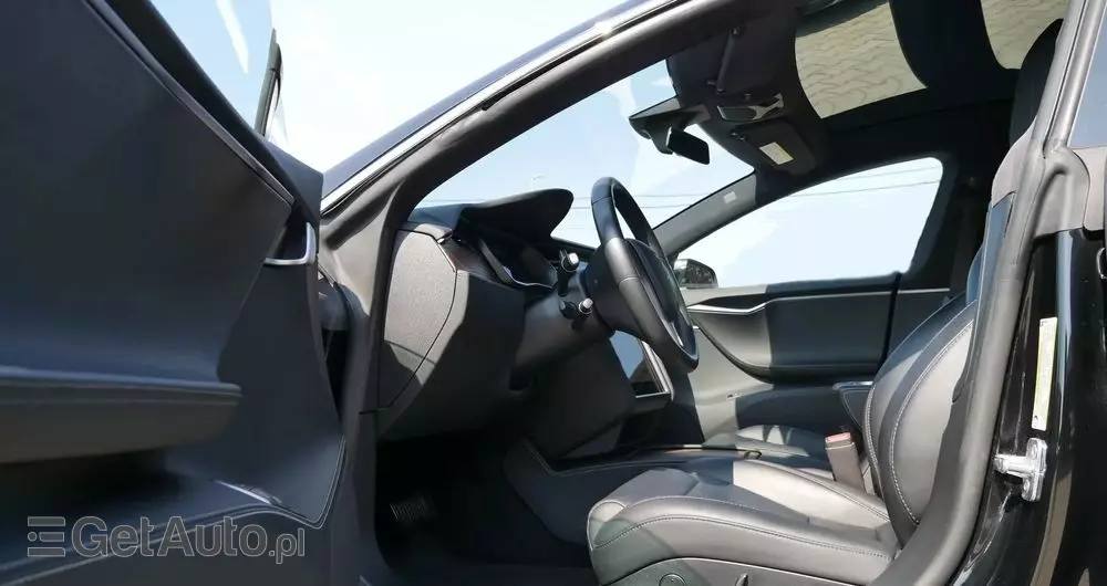 TESLA Model S Dual Motor Allradantrieb