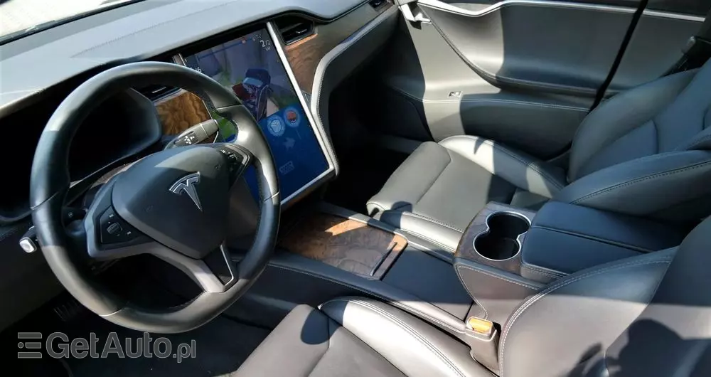 TESLA Model S Dual Motor Allradantrieb