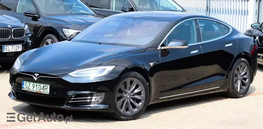 TESLA Model S Dual Motor Allradantrieb