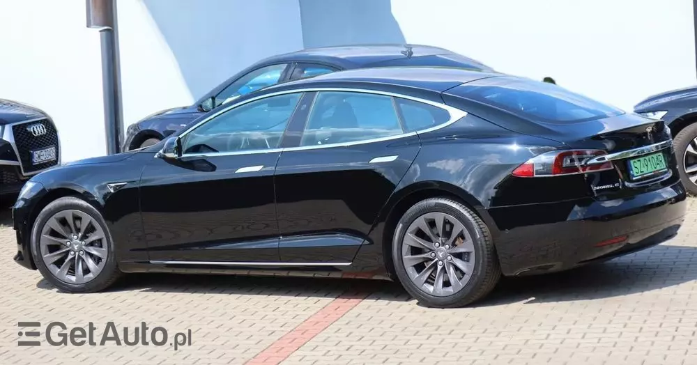 TESLA Model S Dual Motor Allradantrieb