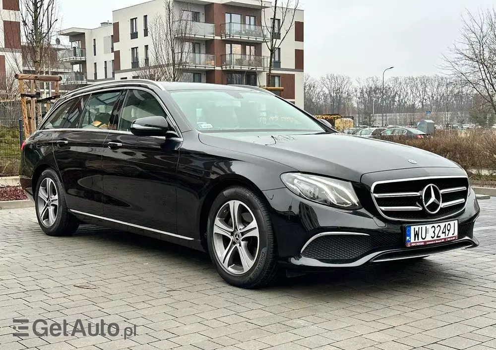 MERCEDES-BENZ Klasa E 220 d Business Edition 9G-TRONIC