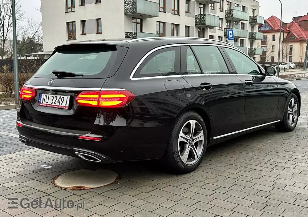 MERCEDES-BENZ Klasa E 220 d Business Edition 9G-TRONIC