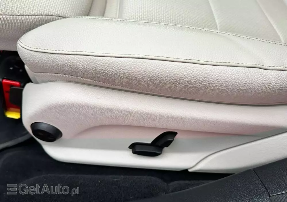 MERCEDES-BENZ Klasa E 220 d Business Edition 9G-TRONIC