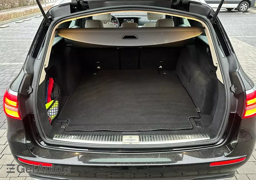 MERCEDES-BENZ Klasa E 220 d Business Edition 9G-TRONIC