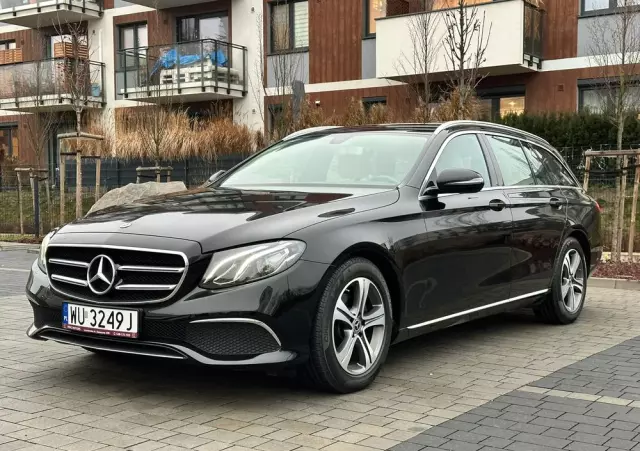 MERCEDES-BENZ Klasa E 220 d Business Edition 9G-TRONIC