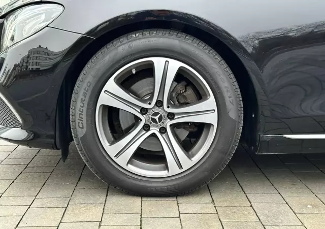 MERCEDES-BENZ Klasa E 220 d Business Edition 9G-TRONIC