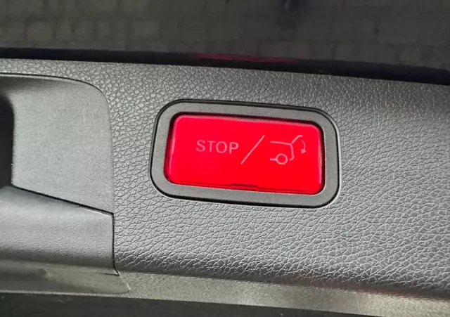 MERCEDES-BENZ Klasa E 220 d Business Edition 9G-TRONIC