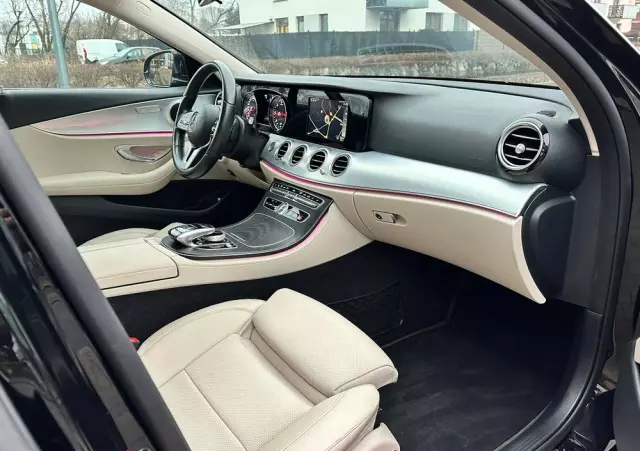 MERCEDES-BENZ Klasa E 220 d Business Edition 9G-TRONIC