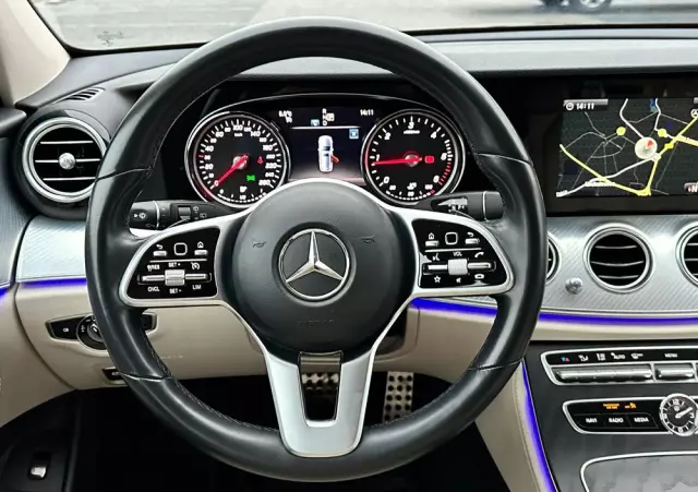 MERCEDES-BENZ Klasa E 220 d Business Edition 9G-TRONIC