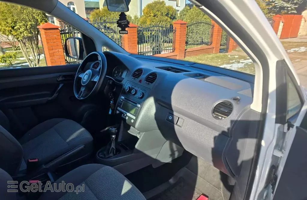 VOLKSWAGEN Caddy 