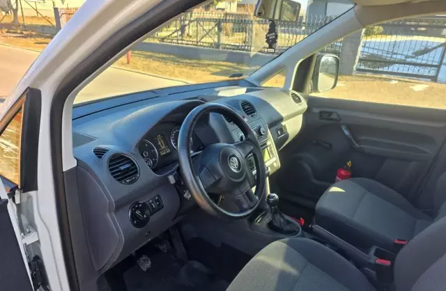 VOLKSWAGEN Caddy 