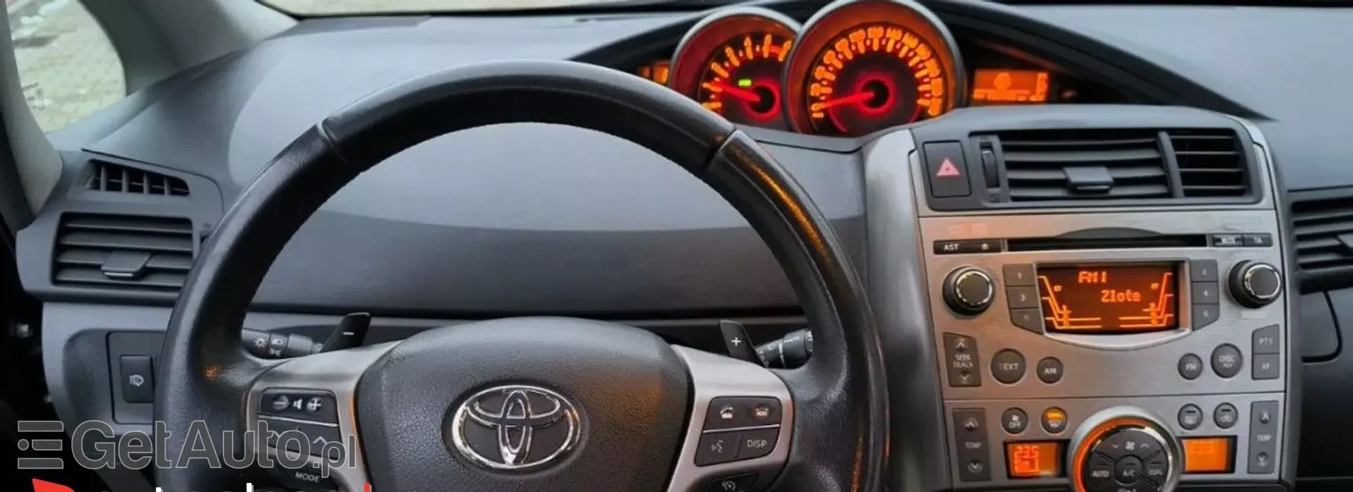 TOYOTA Verso 