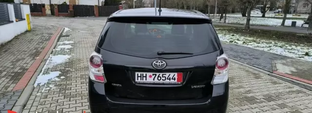 TOYOTA Verso 