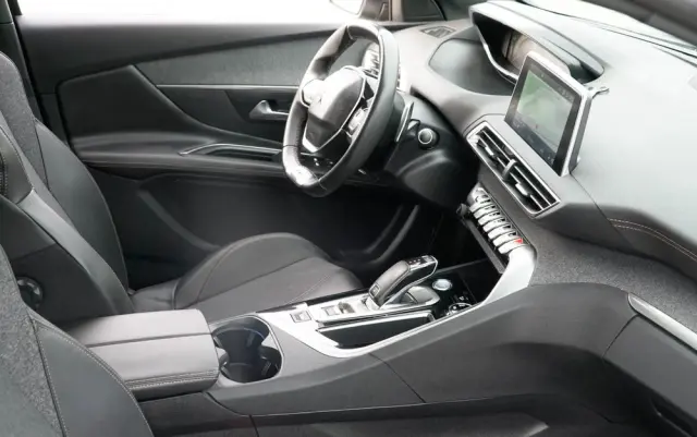 PEUGEOT 3008 THP 165 EAT6 Stop & Start Active