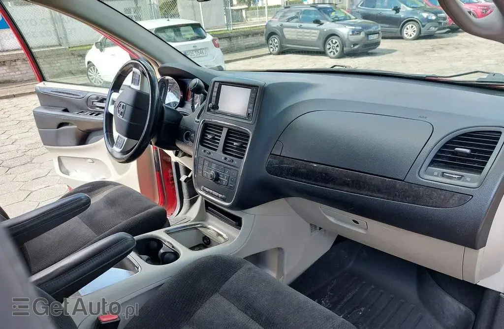 DODGE Grand Caravan 