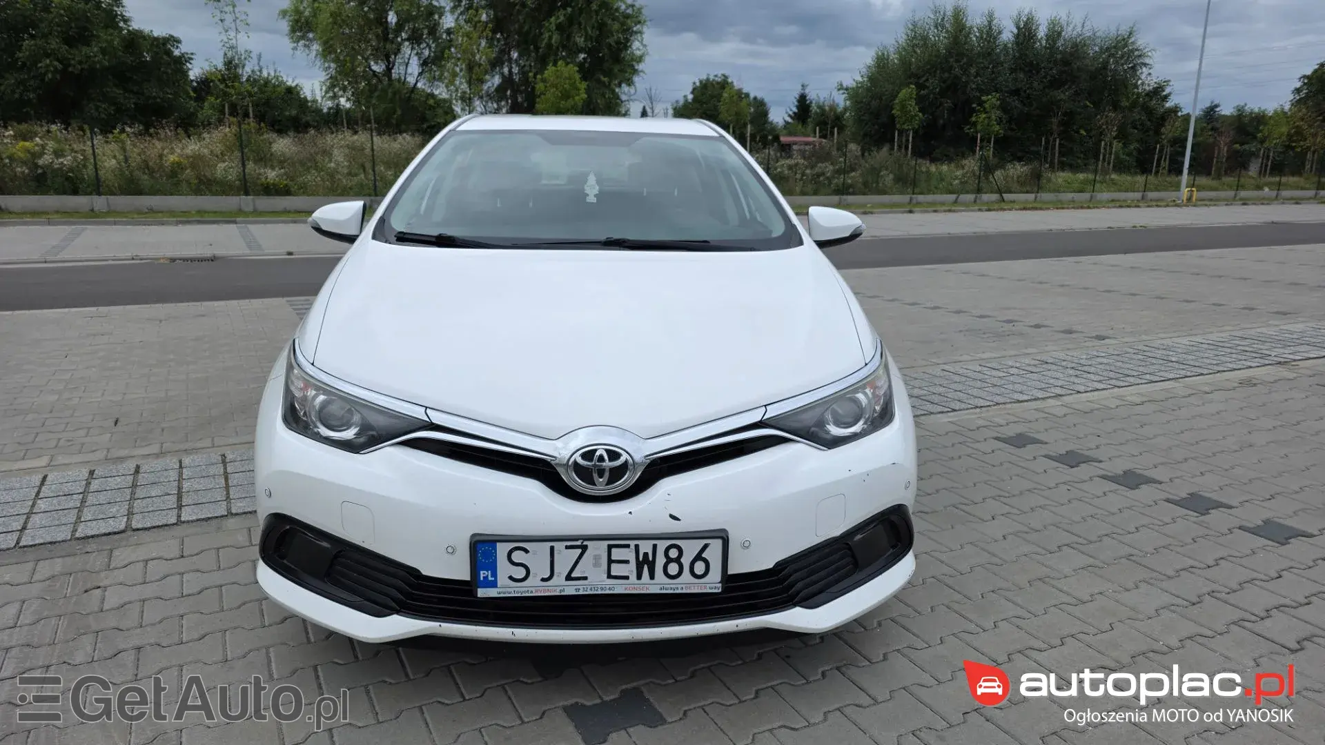 TOYOTA Auris Active