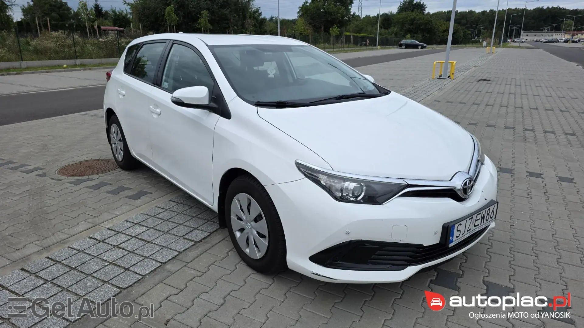 TOYOTA Auris Active