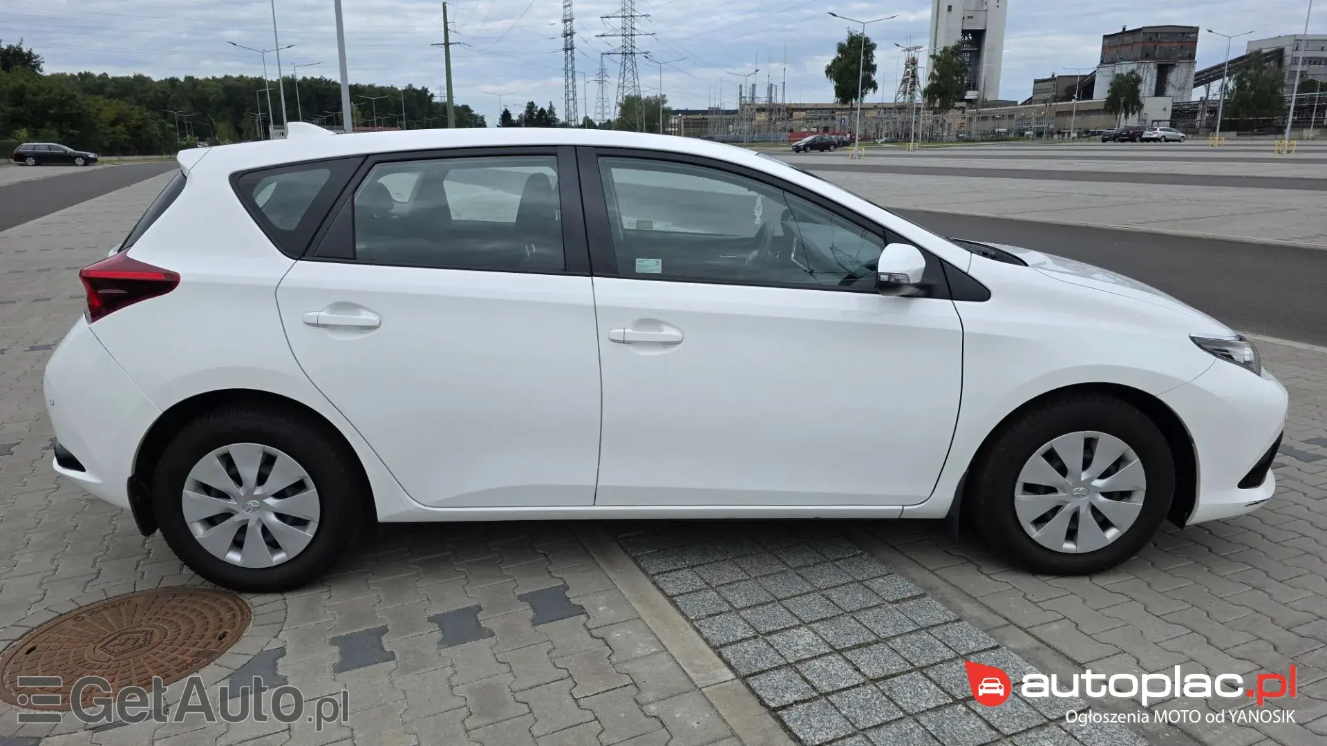 TOYOTA Auris Active