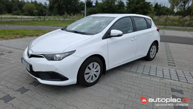 TOYOTA Auris Active