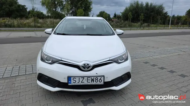 TOYOTA Auris Active
