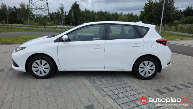 TOYOTA Auris Active