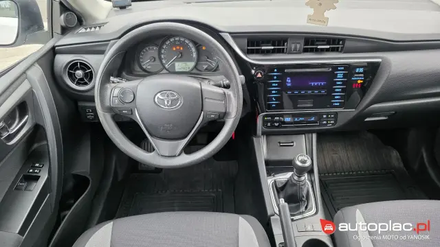 TOYOTA Auris Active