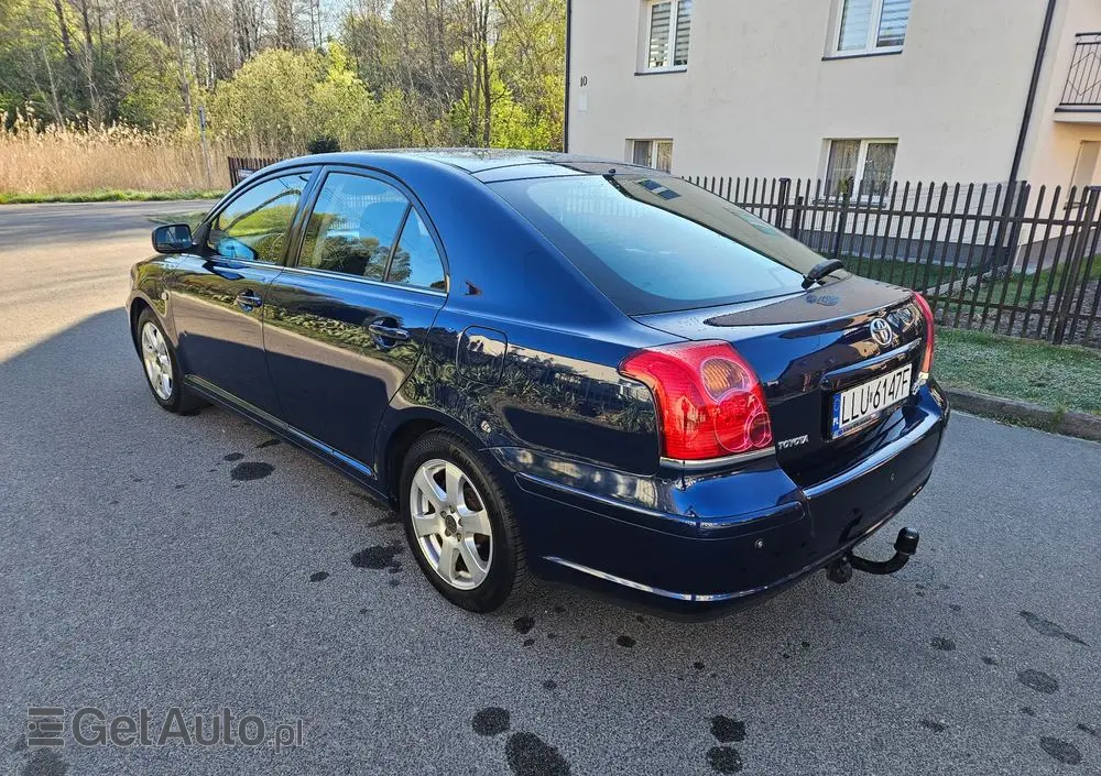 TOYOTA Avensis 2.0 VVT-i Executive