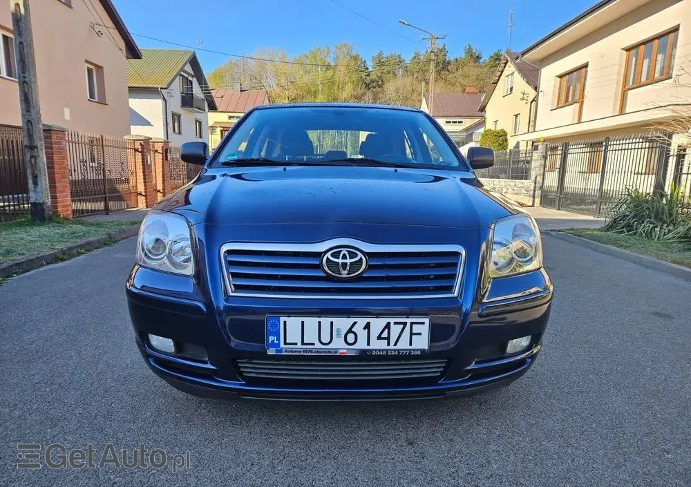TOYOTA Avensis 2.0 VVT-i Executive