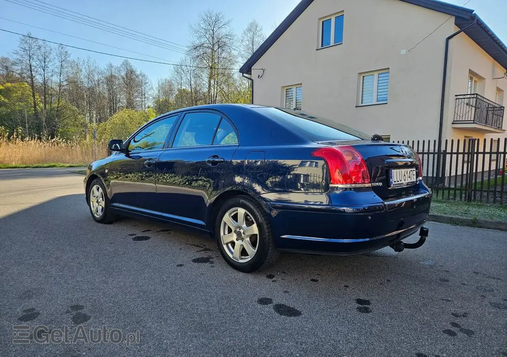 TOYOTA Avensis 2.0 VVT-i Executive