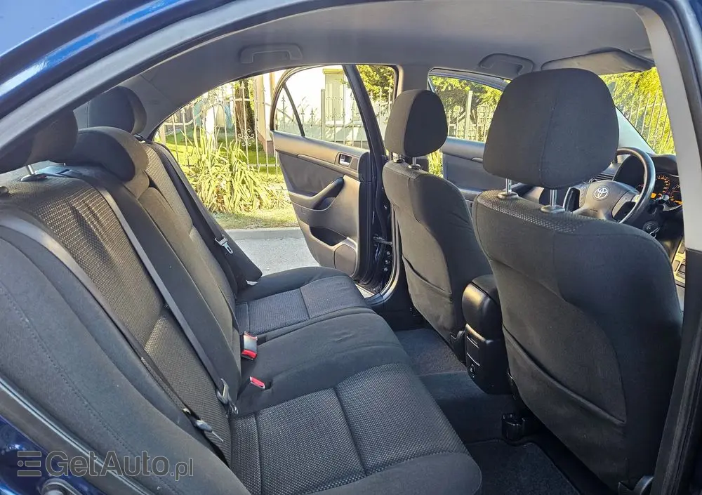 TOYOTA Avensis 2.0 VVT-i Executive