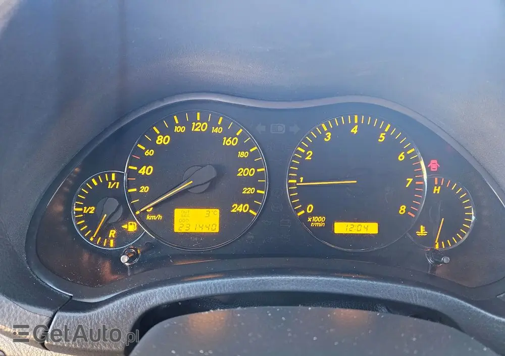 TOYOTA Avensis 2.0 VVT-i Executive